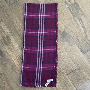 Old Navy Plaid Scarf in Pink and Purple